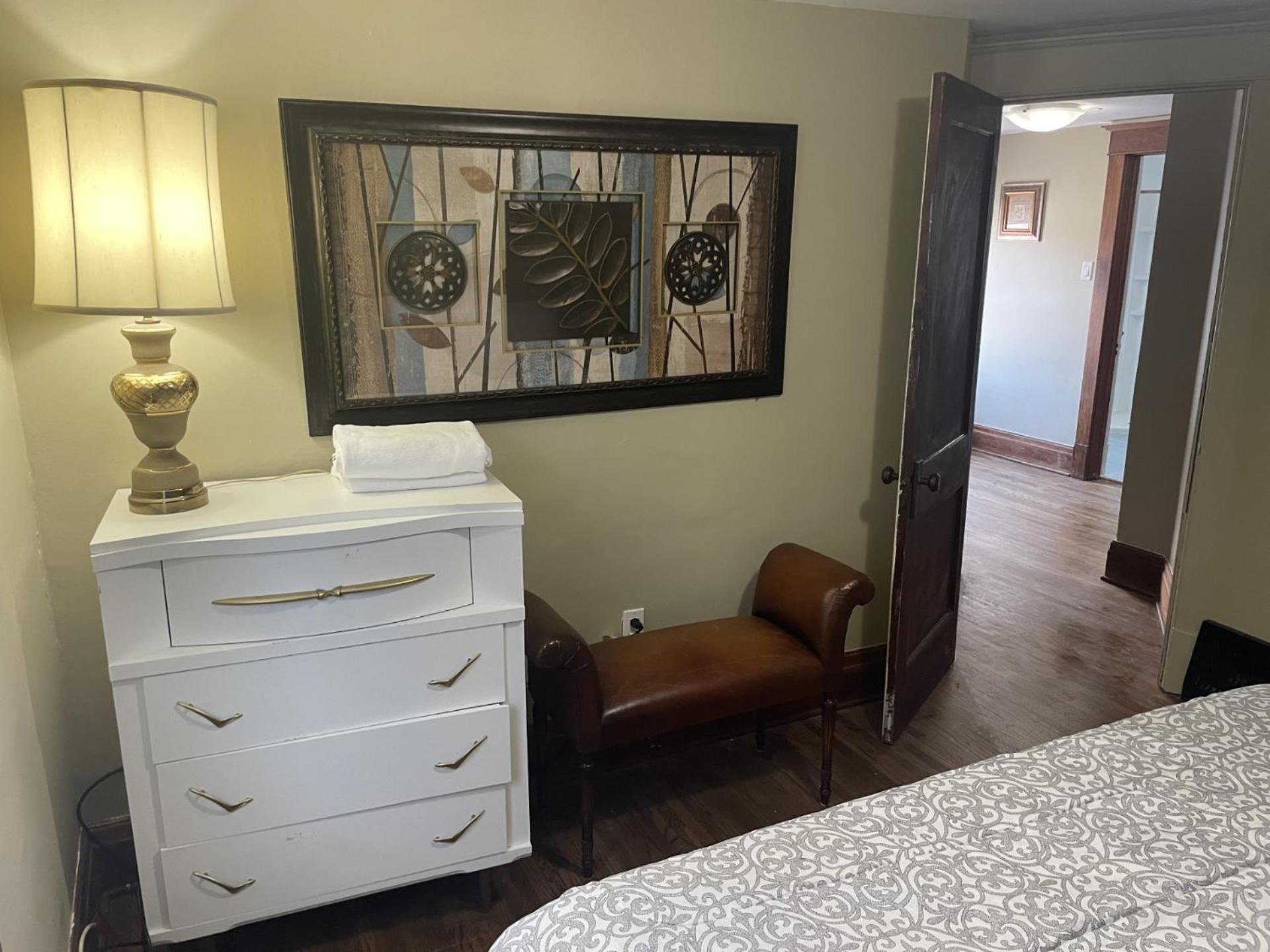 Holiday home Exceptionally Close To The Falls Amazing Location & Complimentary Breakfast Delivered Daily To The