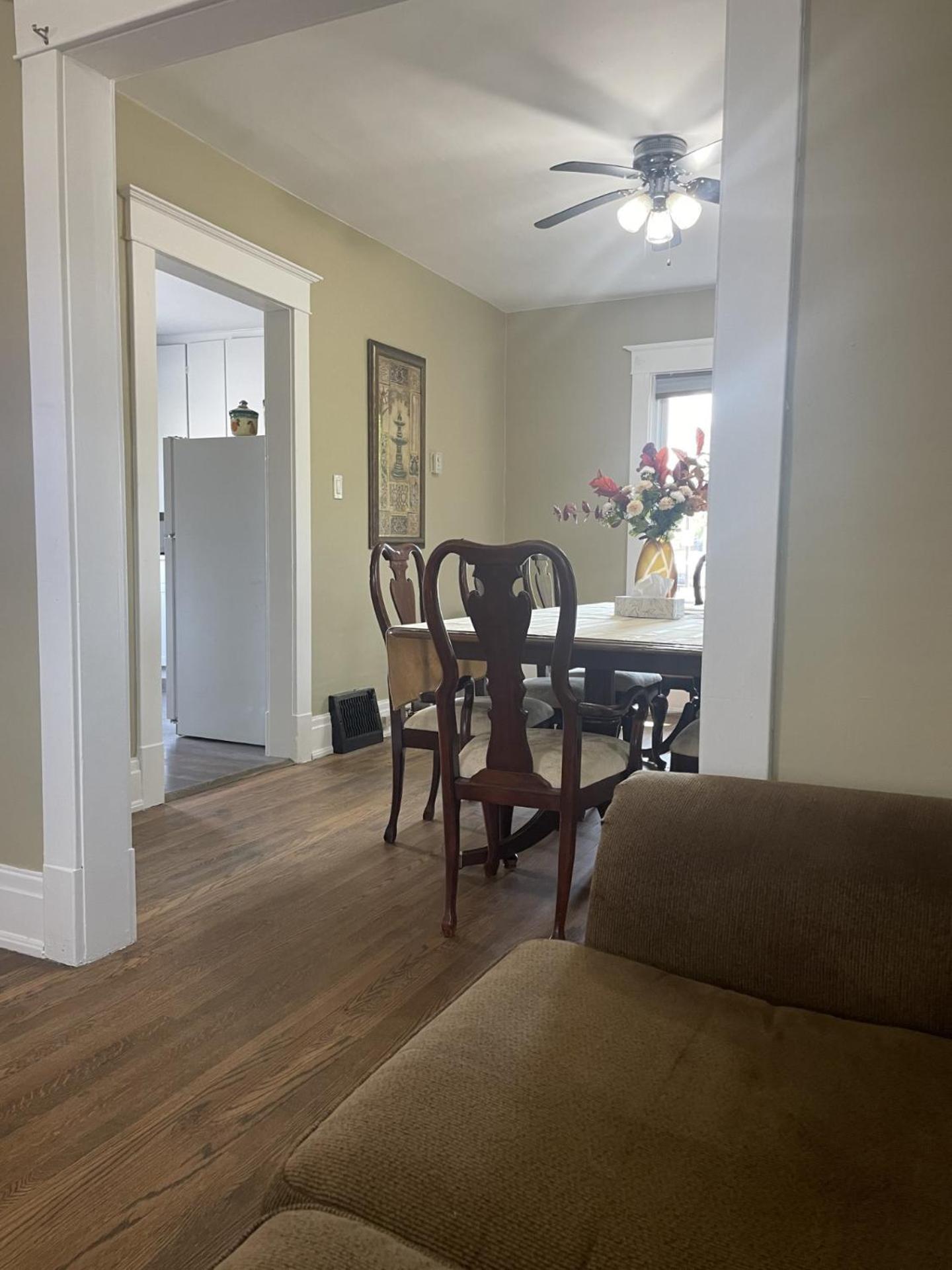Exceptionally Close To The Falls Amazing Location & Complimentary Breakfast Delivered Daily To The Niagara Falls