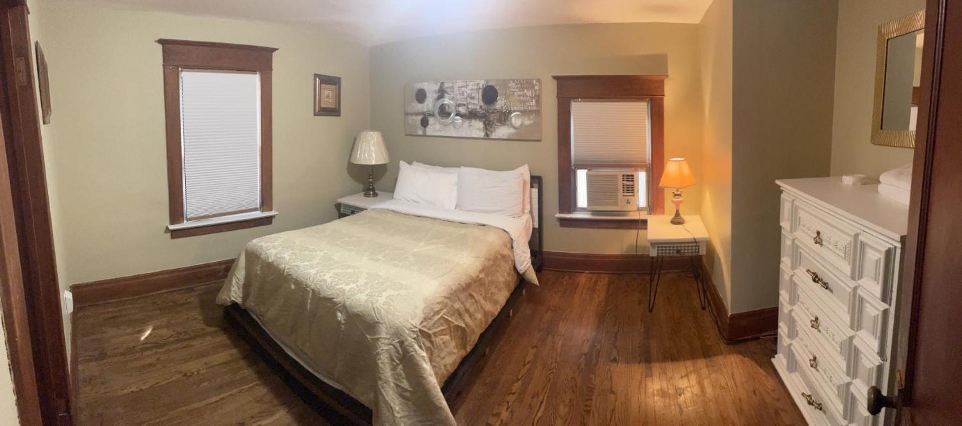 Exceptionally Close To The Falls Amazing Location & Complimentary Breakfast Delivered Daily To The