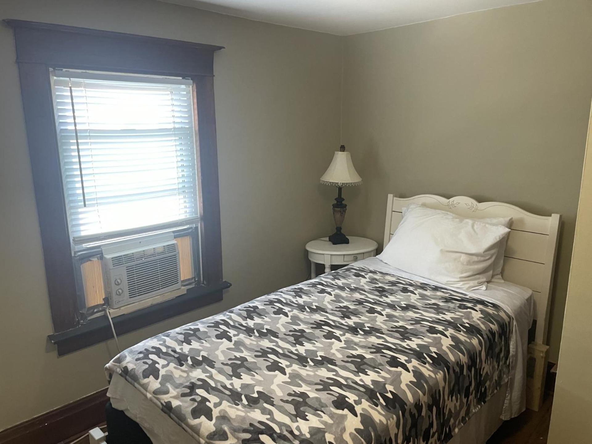 Holiday home Exceptionally Close To The Falls Amazing Location & Complimentary Breakfast Delivered Daily To The Niagara Falls