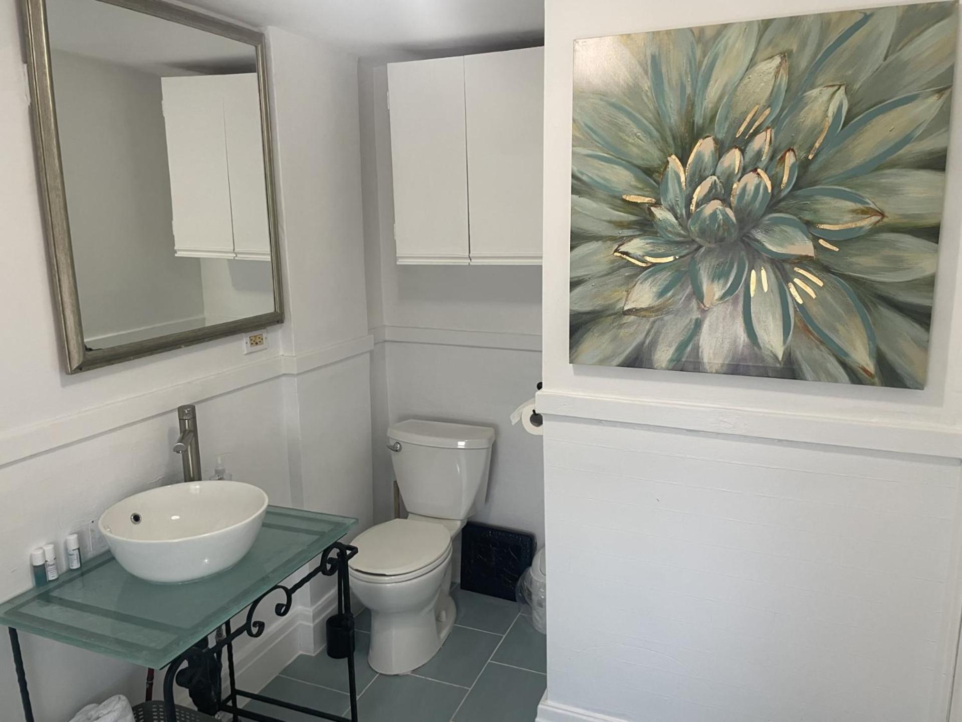 Holiday home Exceptionally Close To The Falls Amazing Location & Complimentary Breakfast Delivered Daily To The *