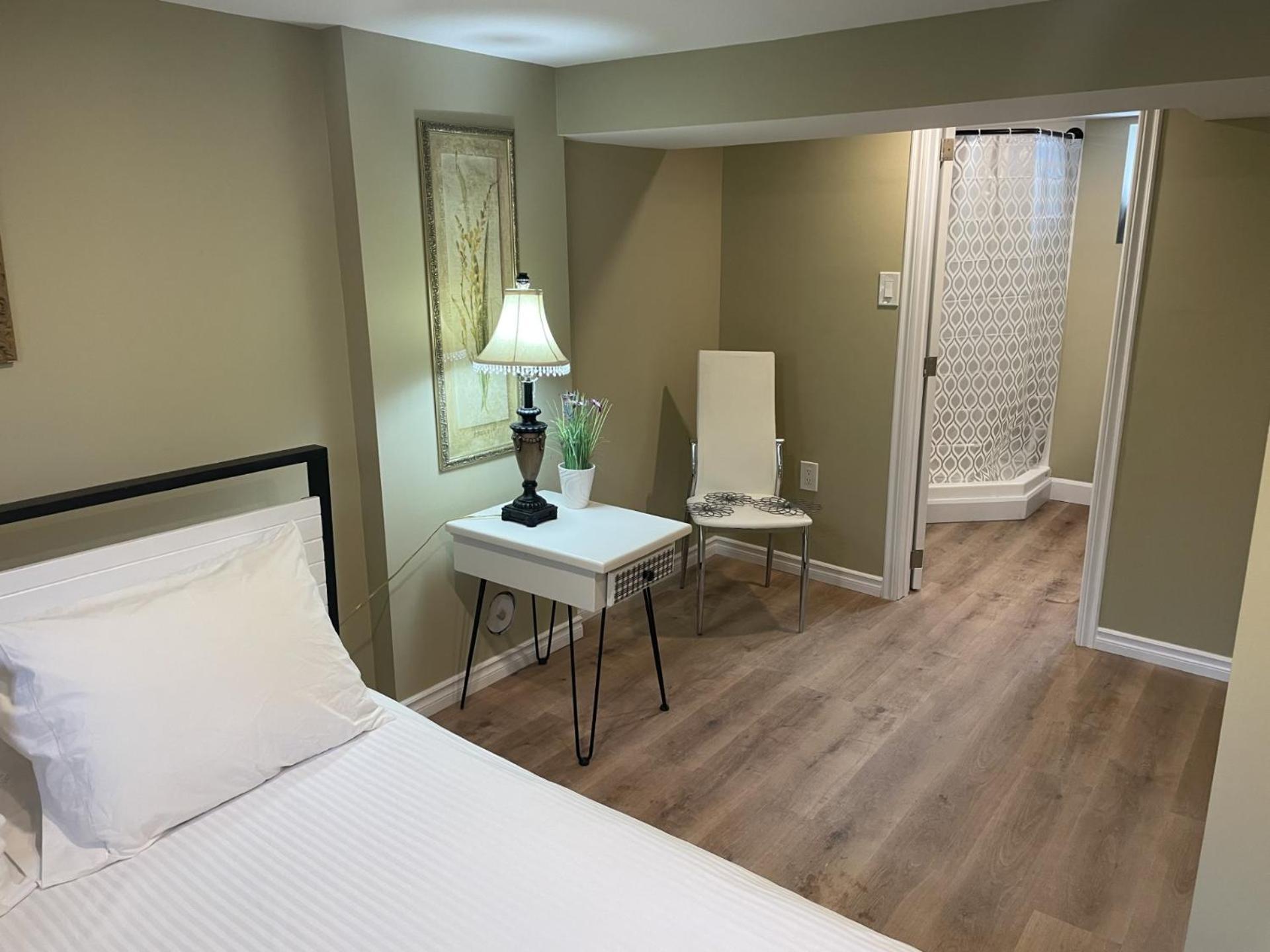 Exceptionally Close To The Falls Amazing Location & Complimentary Breakfast Delivered Daily To The Holiday home *
